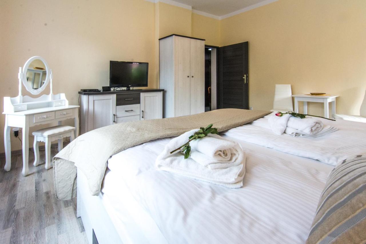 Apartamenty Izerskie - Ul. Wczasowa 8 Swieradow-Zdroj Bagian luar foto